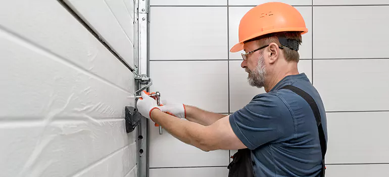 Garage Door Repair in Palm Springs
